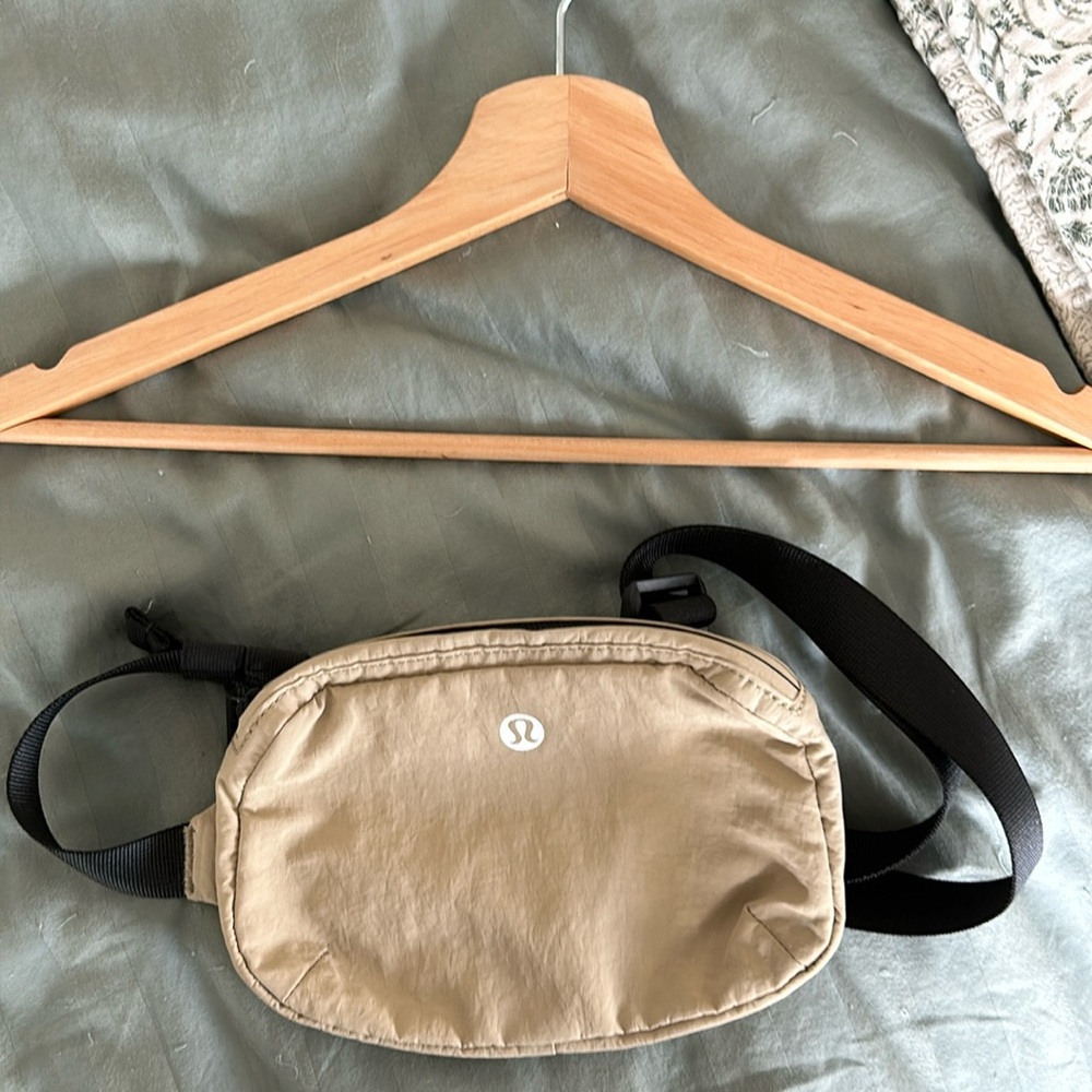 Lululemon belt bag